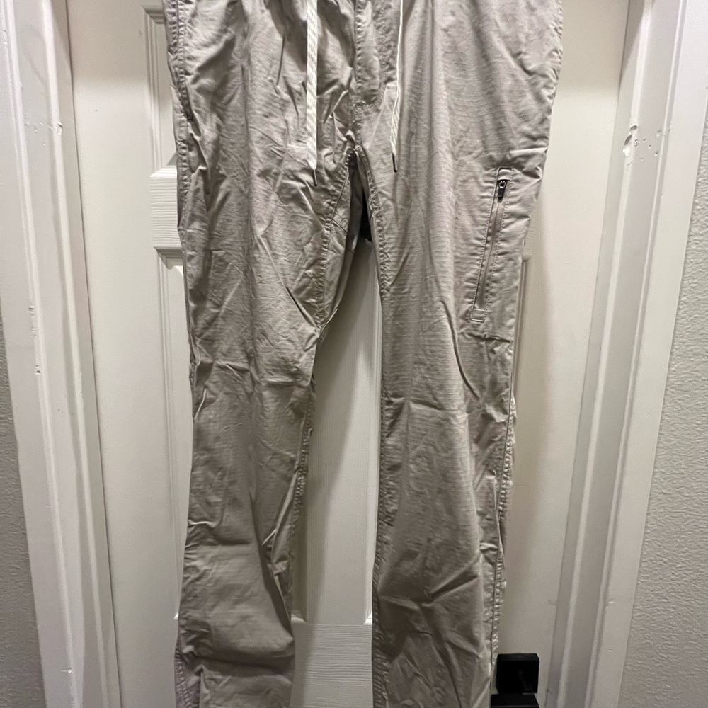 Vuori Men's Casual Ripstop Tan Pants